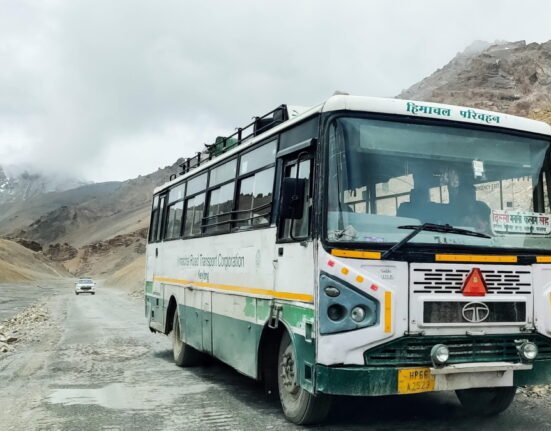 New-Delhi-to-Leh-Bus