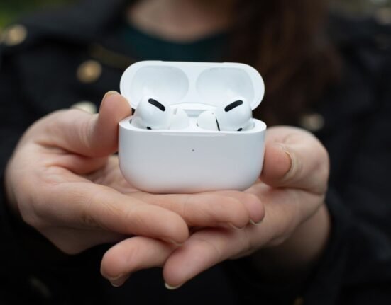 Apple AirPods