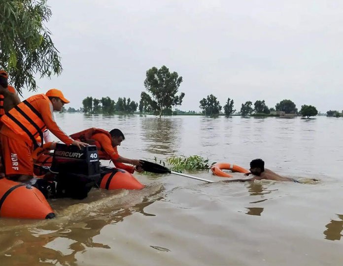 punjab-battles-worst-floods